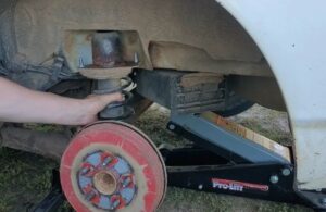 How to Replace Rear Struts – Toyota Corolla 2004 – Practical Mechanic